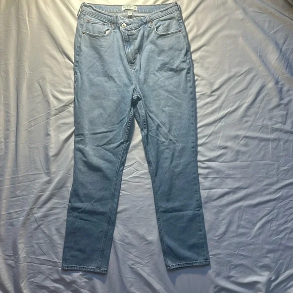 Abercrombie & Fitch 90s slim straight ultra highrise jeans - Sz 31 / 12 - Picture 1 of 3